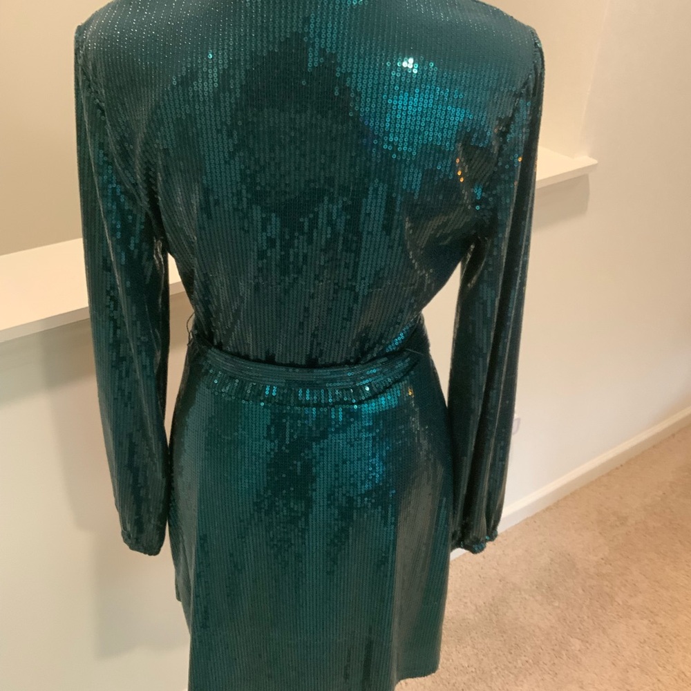 Cara Santana x Nine West emerald green medium  Sequin Wrap Dress with belt. - Picture 7 of 11